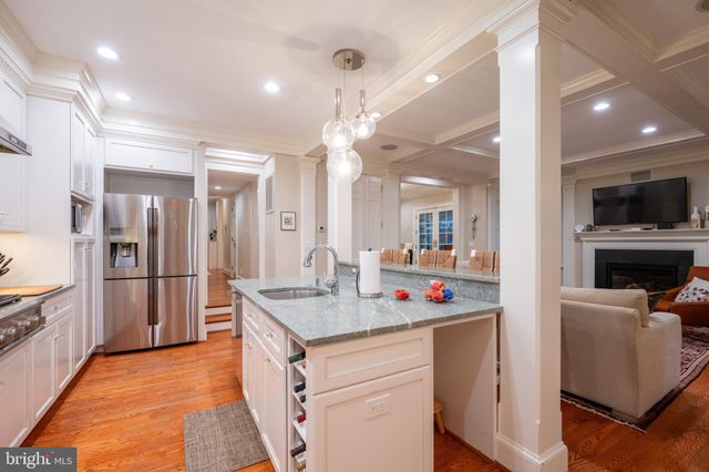 $1,725,000 | 10 West Glendale Avenue, Alexandria, VA 22301