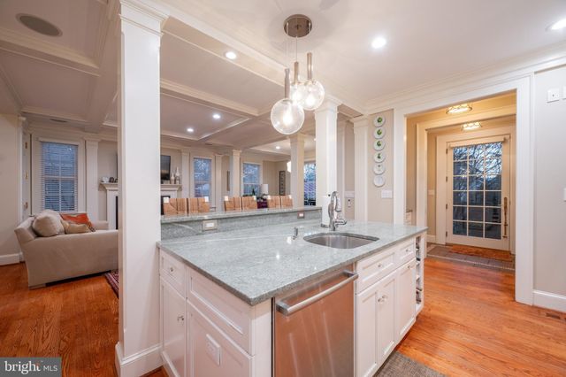 $1,725,000 | 10 West Glendale Avenue, Alexandria, VA 22301