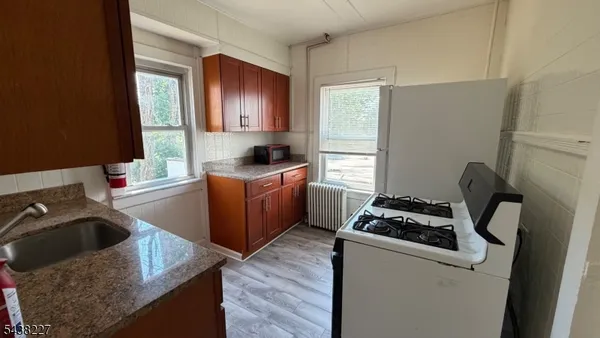 $2,400 | 516 Morris Avenue, Summit, NJ 07901