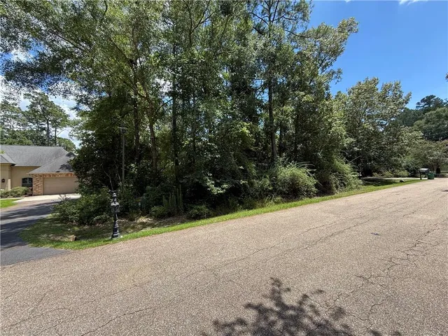 $150,000 | Lot 2 Old Mandeville Lane, Mandeville, LA 70448