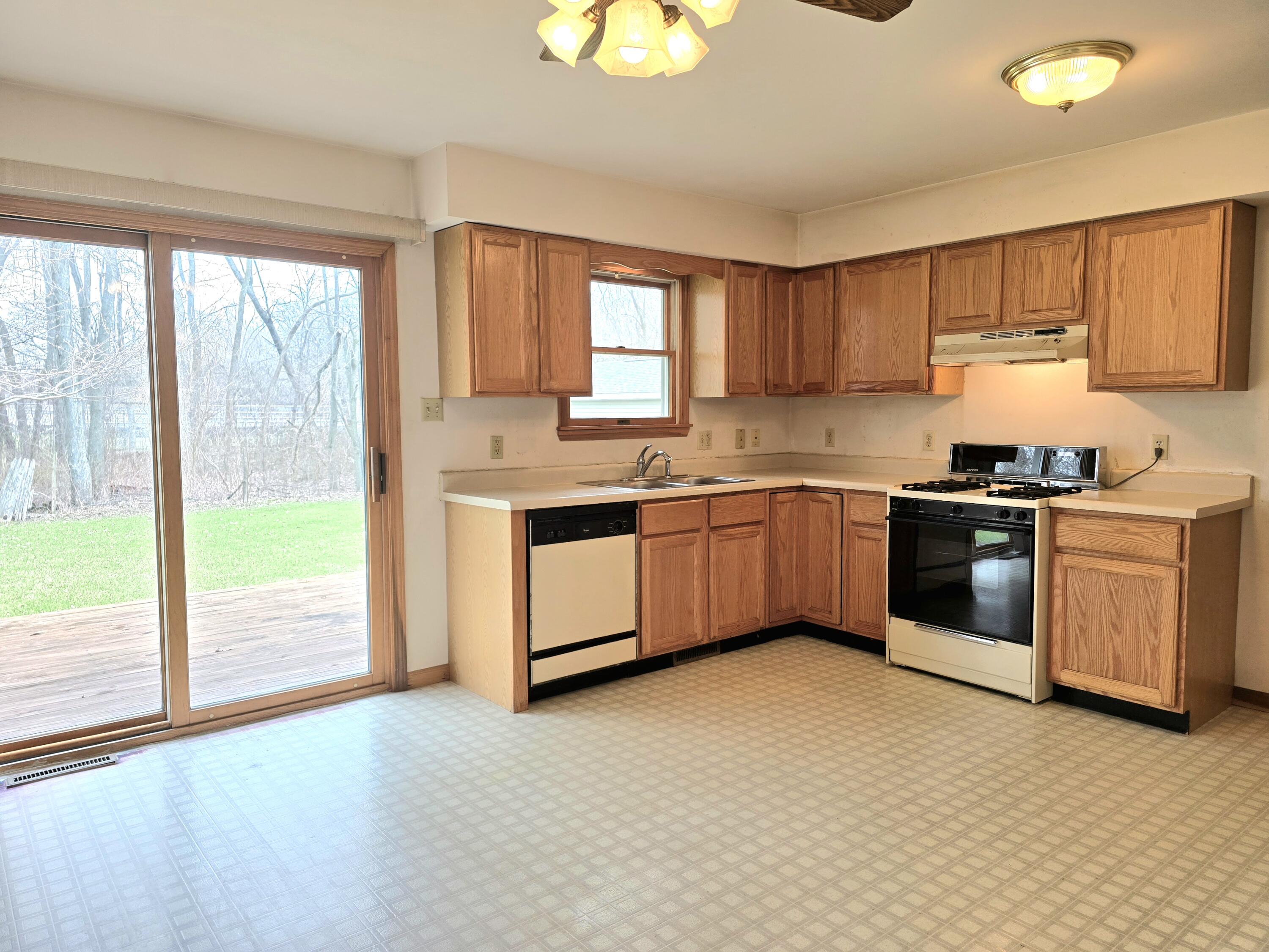 2857 Brown Street Portage, IN 46368 - Photo 5 of 15 3000x2251