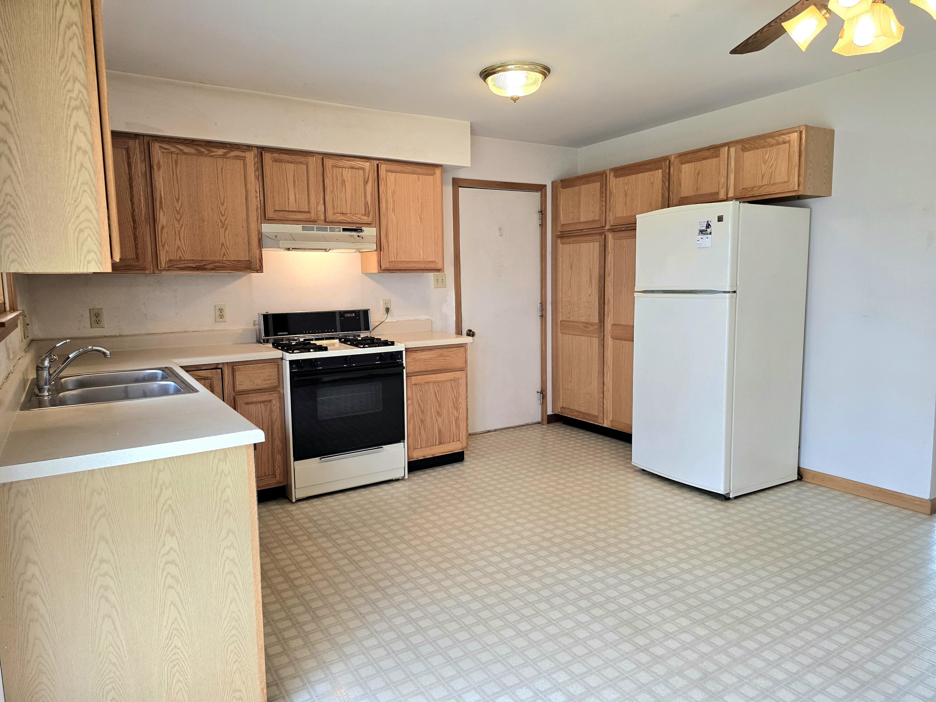 2857 Brown Street Portage, IN 46368 - Photo 6 of 15 3000x2250
