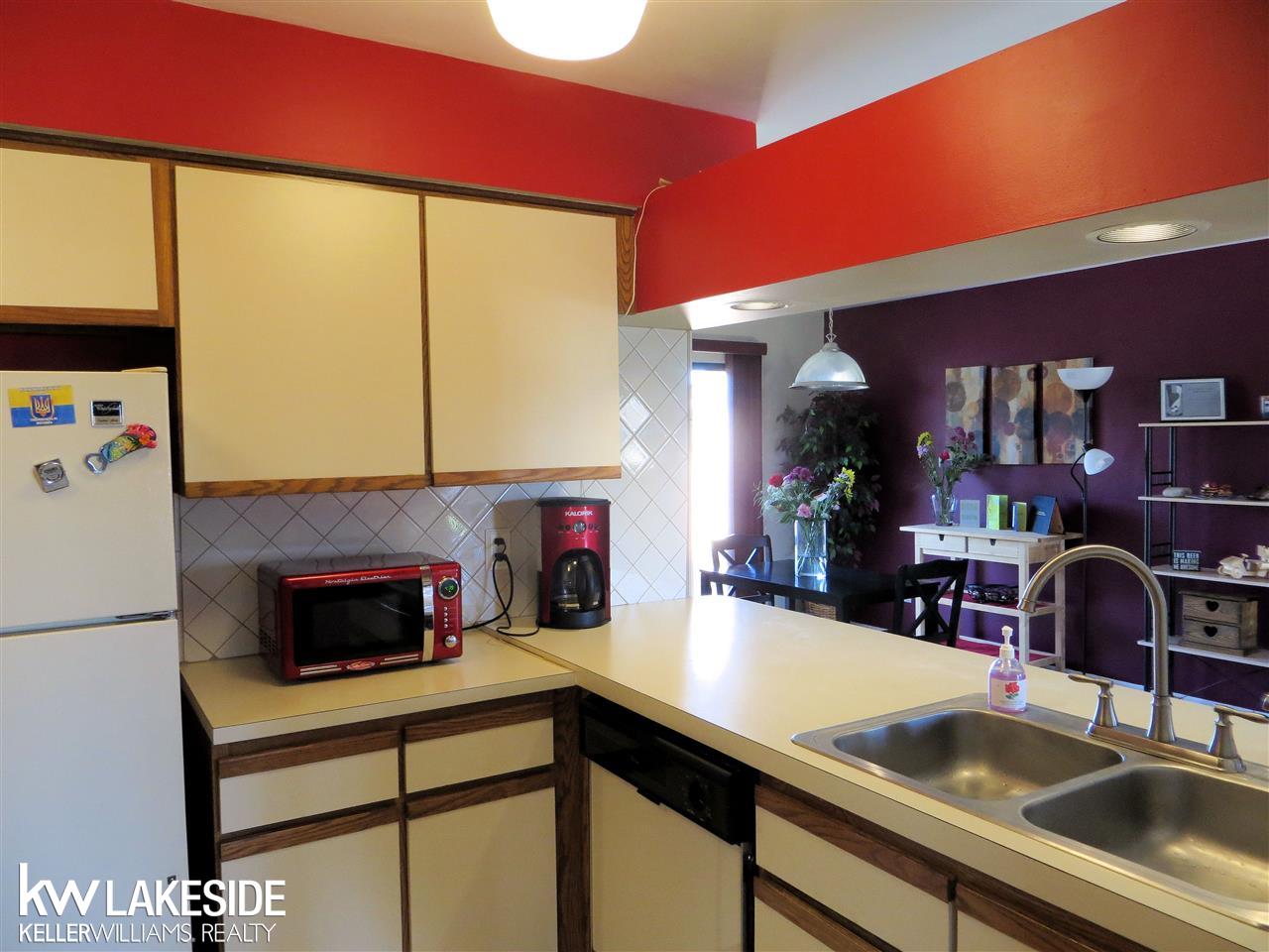 1572 Meadowside Drive Rochester Hills, MI 48307 - Photo 8 of 33