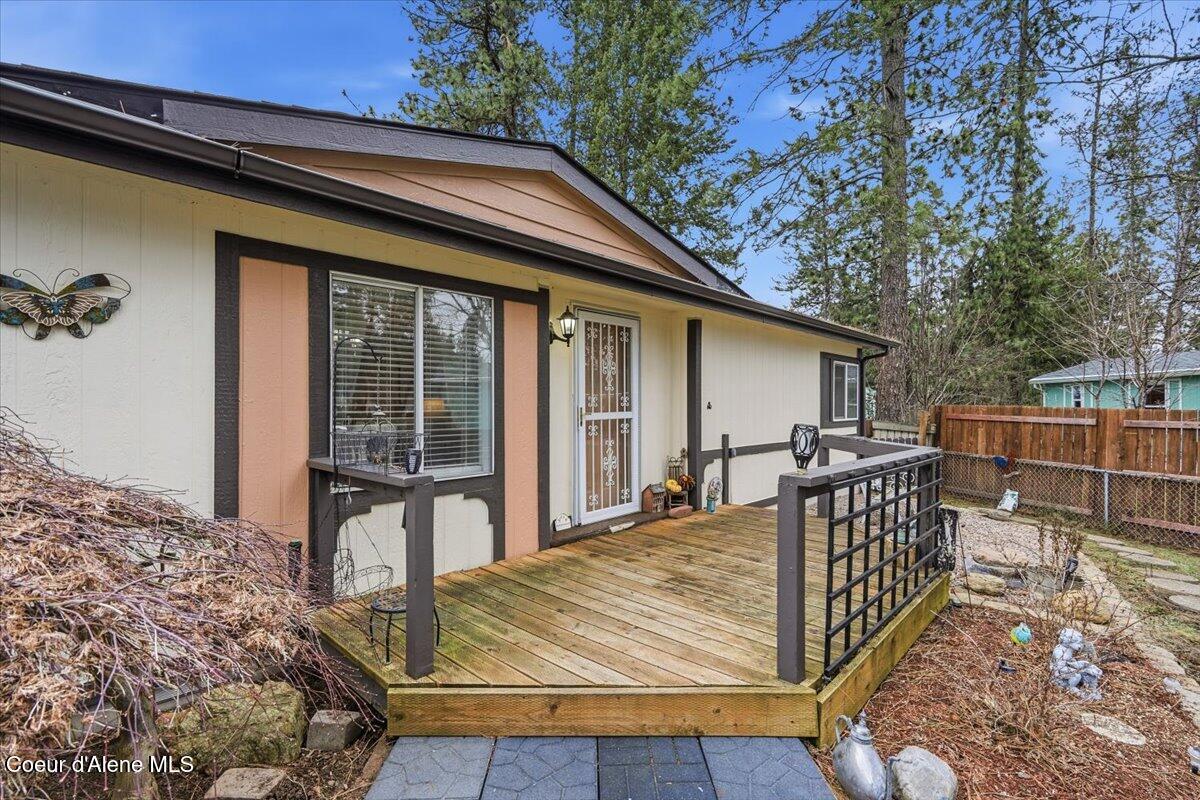 1249 West Shane Drive Coeur D'Alene, ID 83815 - Photo 3 of 42 Front Entry