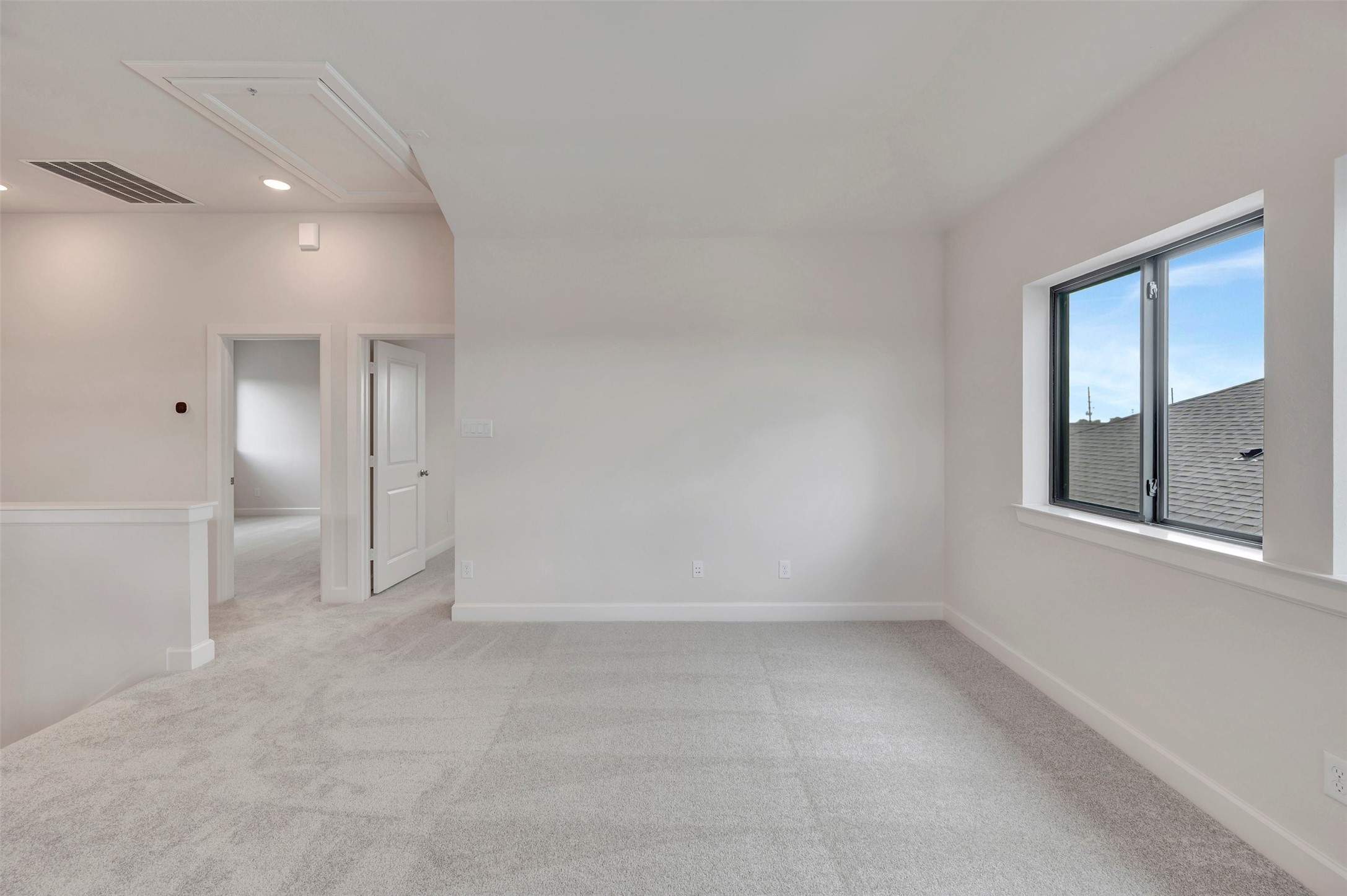 2718 Cottage Place Rosharon, TX 77583 - Photo 38 of 50 a view of an empty room
