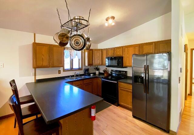 1105 McCoy Park Road Fort Atkinson, WI 53538 - Photo 13 of 24 Kitchen_9516