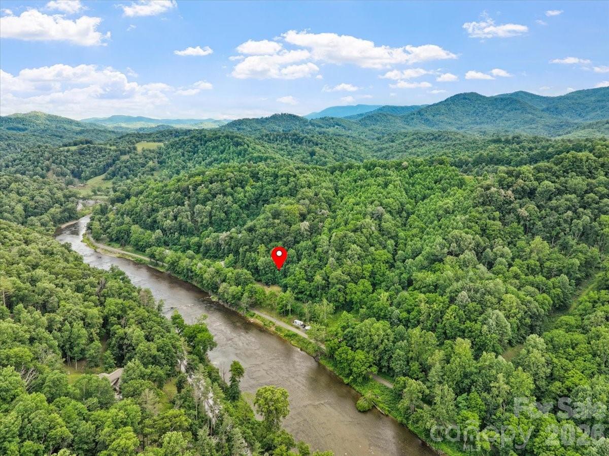 2079 Roses Branch Road Bakersville, NC 28705 - Photo 9 of 20