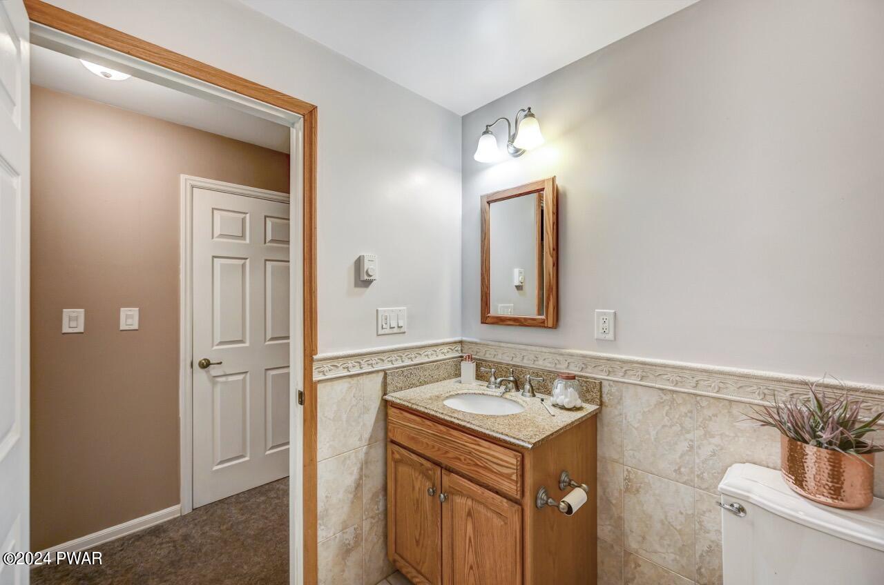 126 Ridge View Road Lackawaxen, PA 18425 - Photo 57 of 78 53 Upper Level Bathroom 3 view 4
