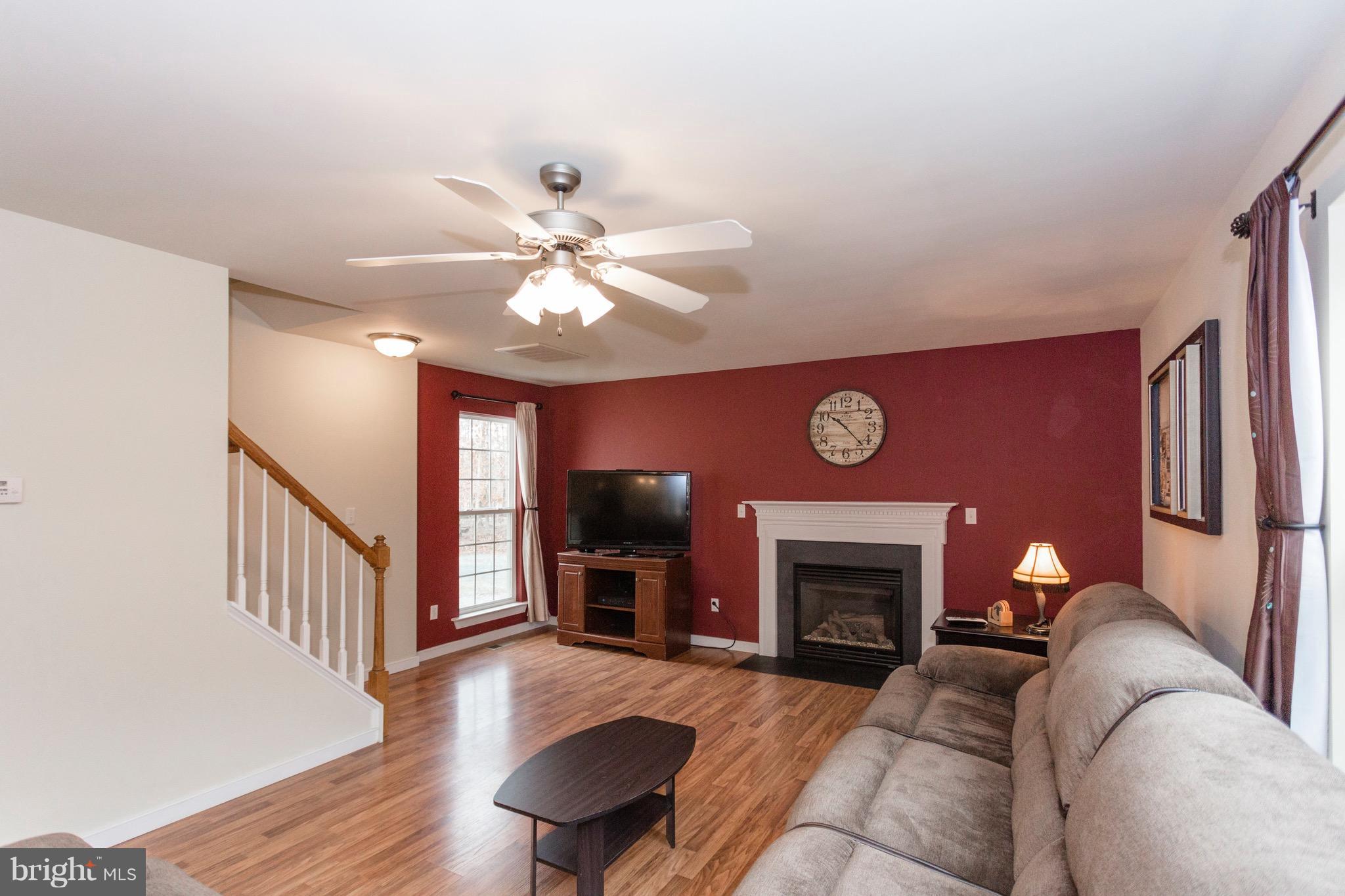 327 Roni Lane Louisa, VA 23093 - Photo 6 of 30 Family Room