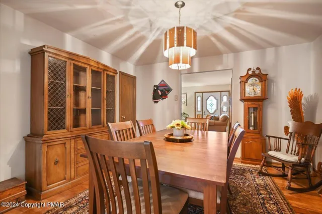 $725,000 | 219 Stone Row Drive, Sciota, PA 18354