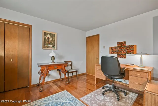 $725,000 | 219 Stone Row Drive, Sciota, PA 18354