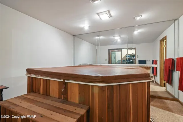 $725,000 | 219 Stone Row Drive, Sciota, PA 18354