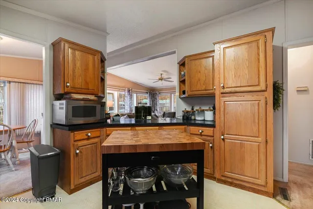 $725,000 | 219 Stone Row Drive, Sciota, PA 18354