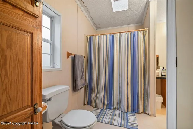 $725,000 | 219 Stone Row Drive, Sciota, PA 18354