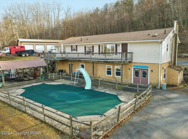 $725,000 | 219 Stone Row Drive, Sciota, PA 18354