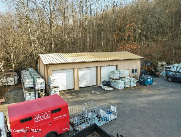 $725,000 | 219 Stone Row Drive, Sciota, PA 18354