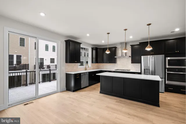 $913,895 | 23021 Blue Eagle Terrace, Ashburn, VA 20148