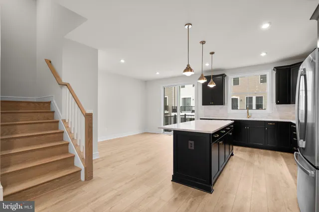 $913,895 | 23021 Blue Eagle Terrace, Ashburn, VA 20148