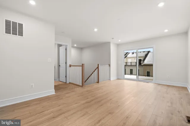 $913,895 | 23021 Blue Eagle Terrace, Ashburn, VA 20148