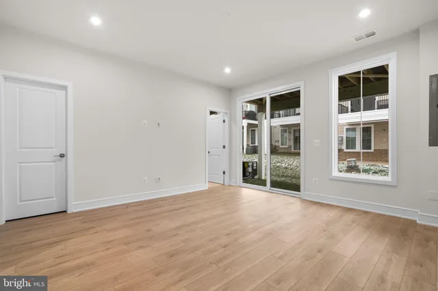 $913,895 | 23021 Blue Eagle Terrace, Ashburn, VA 20148