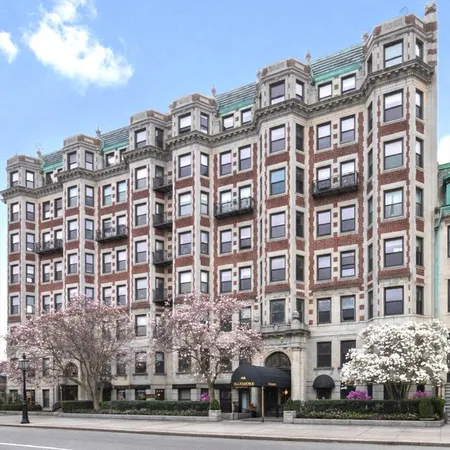 $485,000 | 466 Commonwealth Avenue, Unit 205, Boston, MA 02215