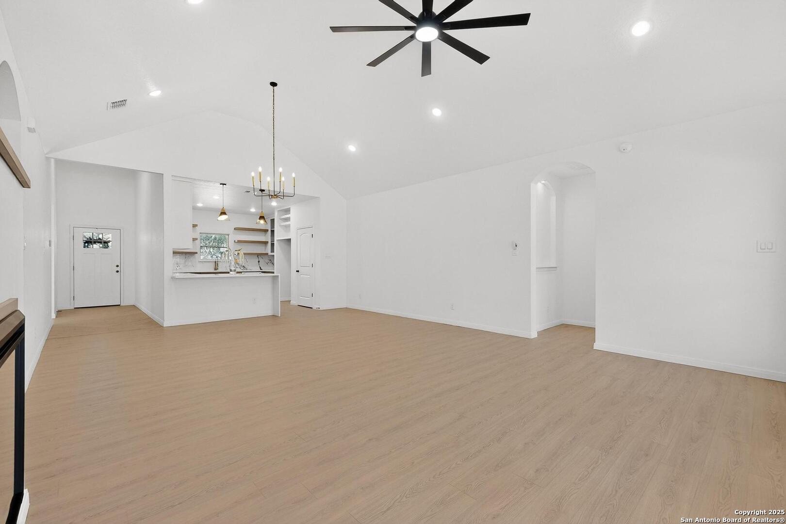 514 Contour Drive Spring Branch, TX 78070 - Photo 17 of 48 Gallery Image 17