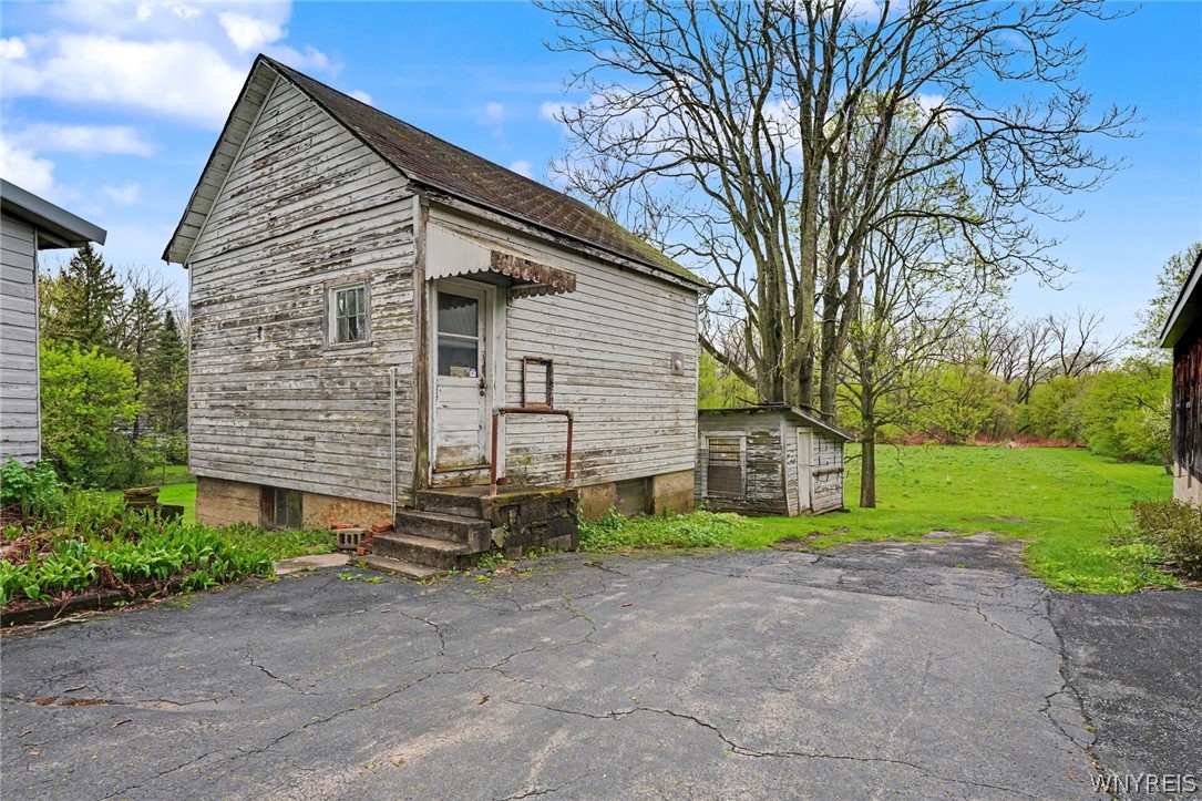 7098 North State Road Hamburg, NY 14075 - Photo 37 of 50