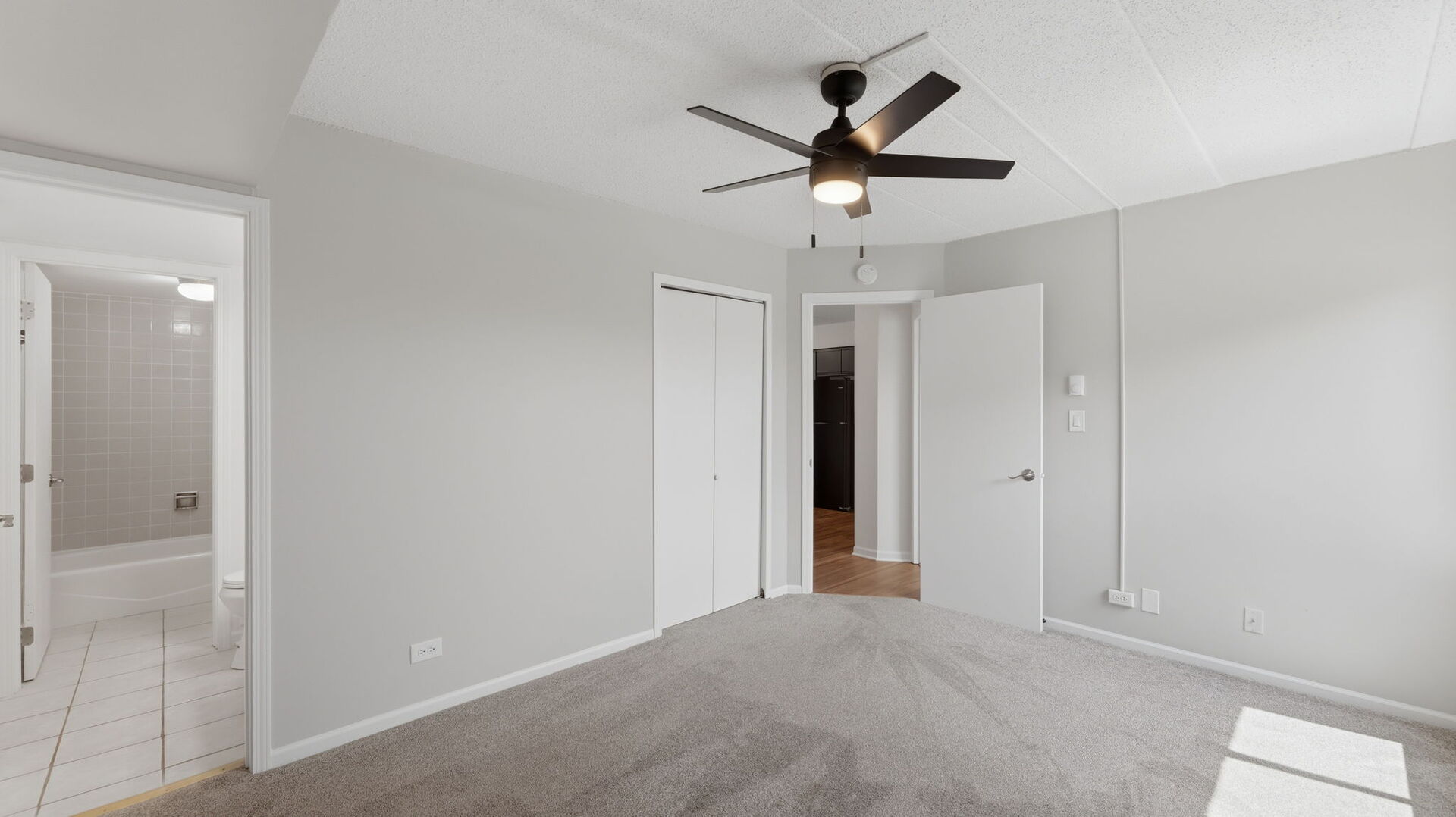 645 Briar Hill Lane, Unit 2 Addison, IL 60101 - Photo 10 of 20