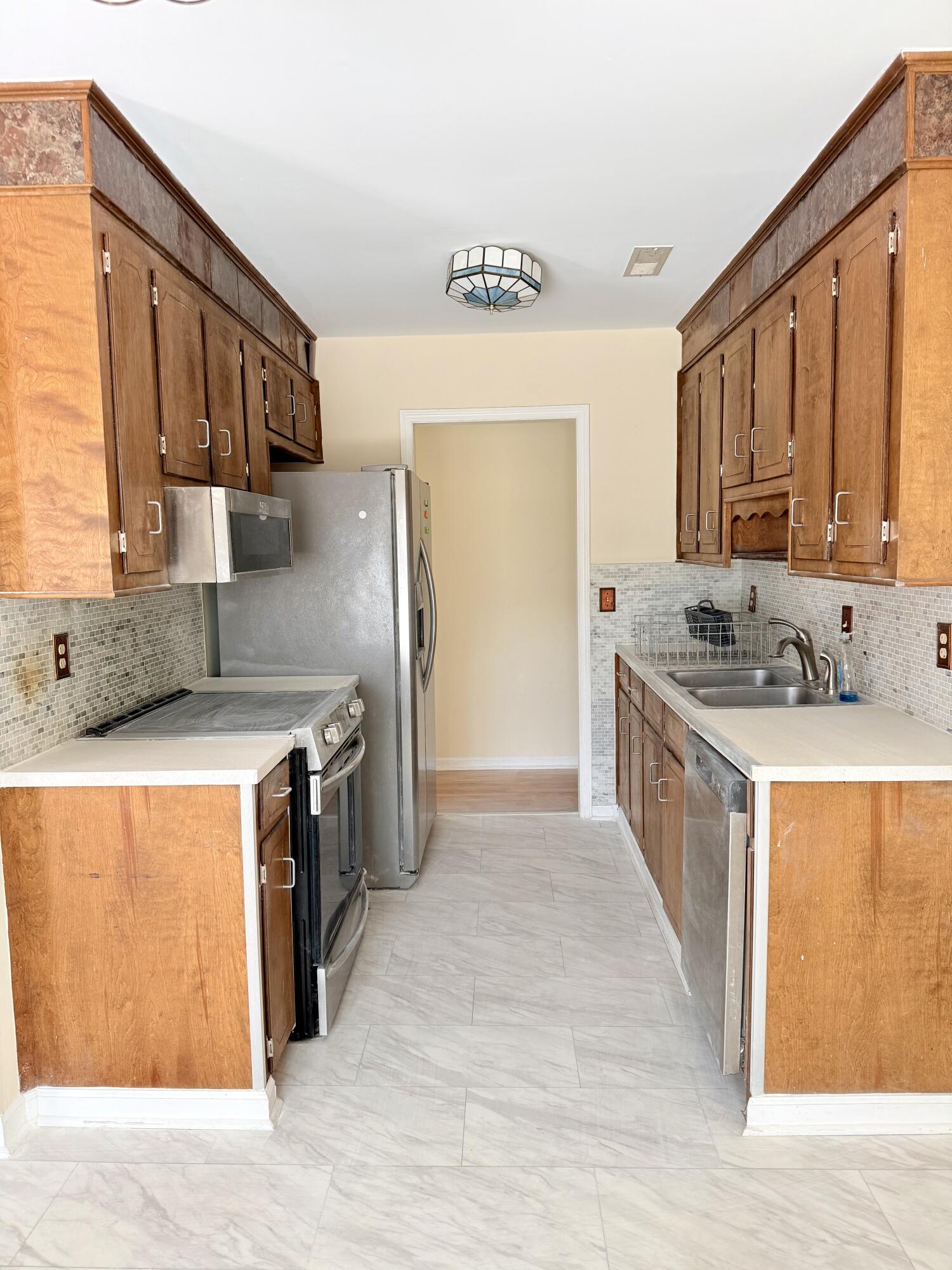 33 Delaware Road Goose Creek, SC 29445 - Photo 7 of 28 IMG_7364