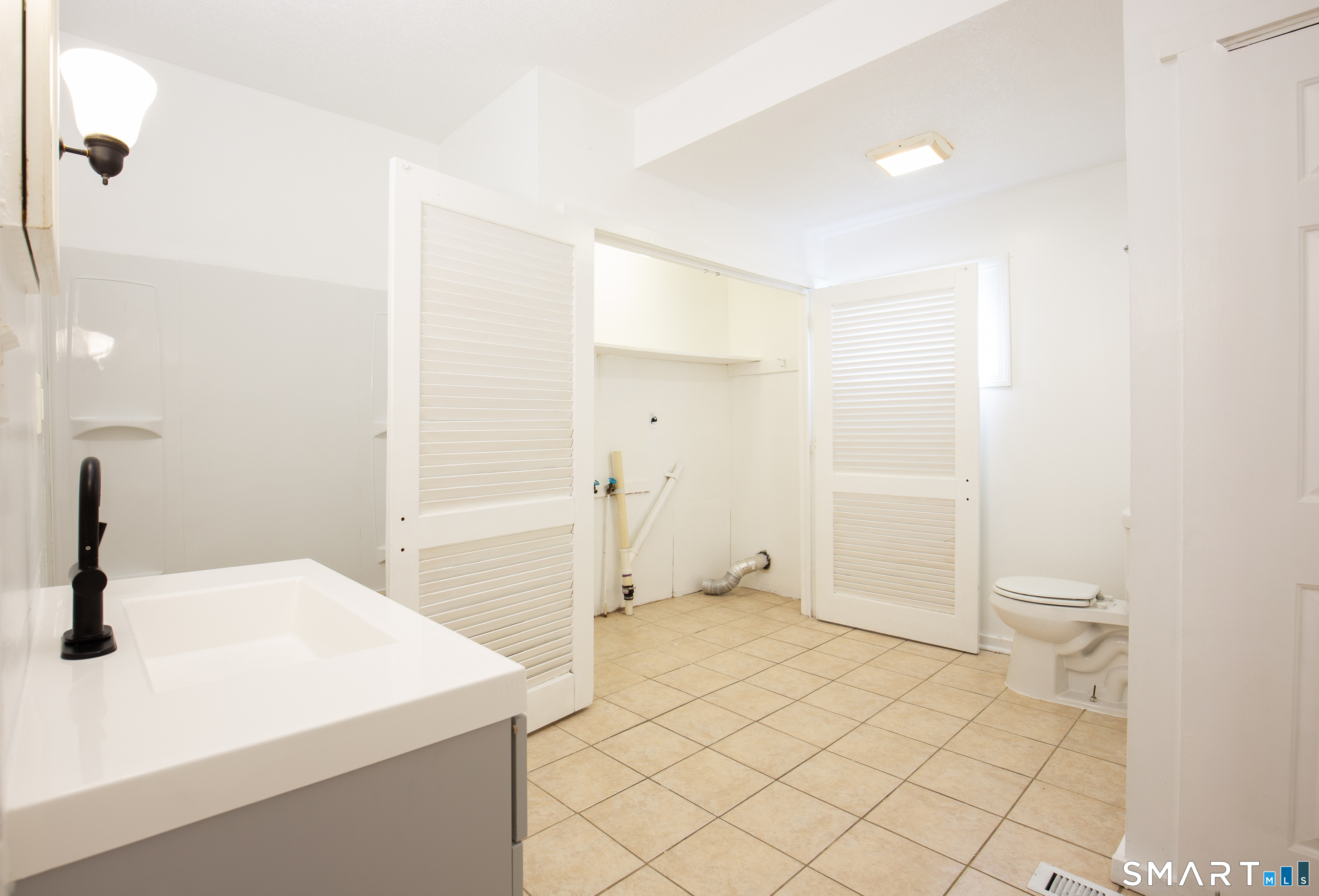 48 Bowen Street Hamden, CT 06514 - Photo 13 of 23