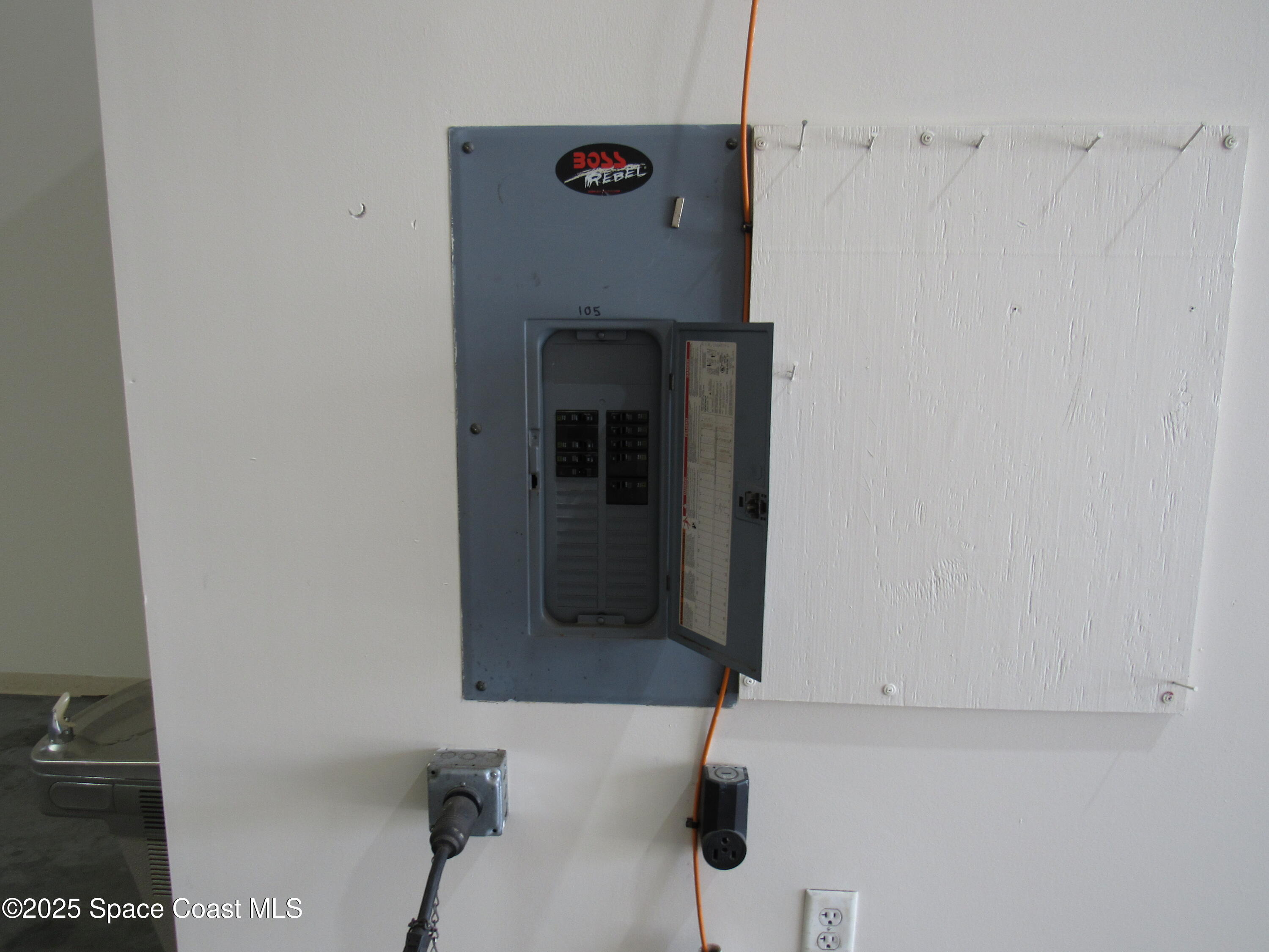 658 Atlantis Road, Unit 105 Melbourne, FL 32904 - Photo 10 of 12 a close view of a shower in kitchen