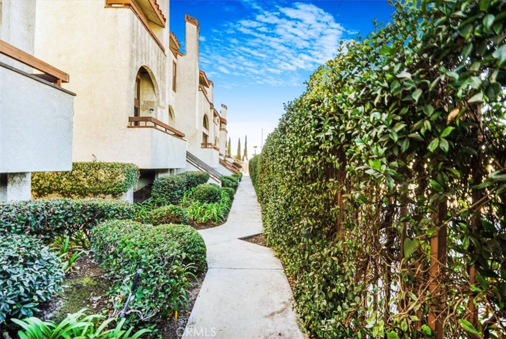 866 West Alondra Boulevard Compton, CA 90220 - Photo 20 of 22