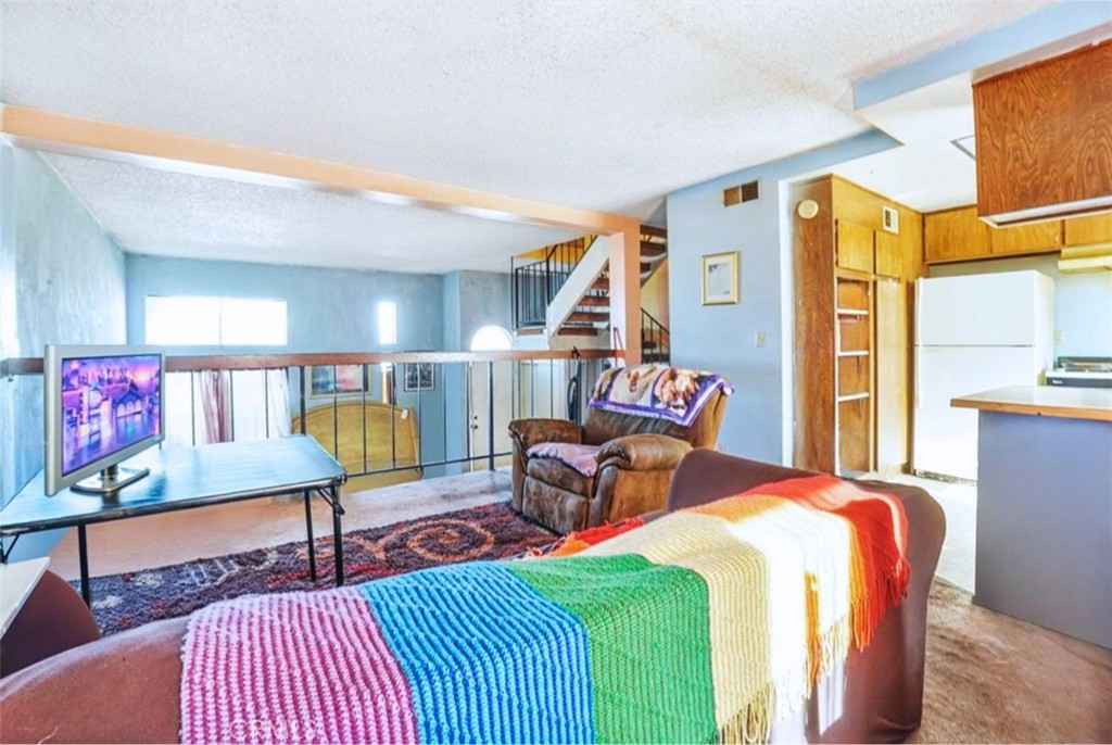 866 West Alondra Boulevard Compton, CA 90220 - Photo 7 of 22