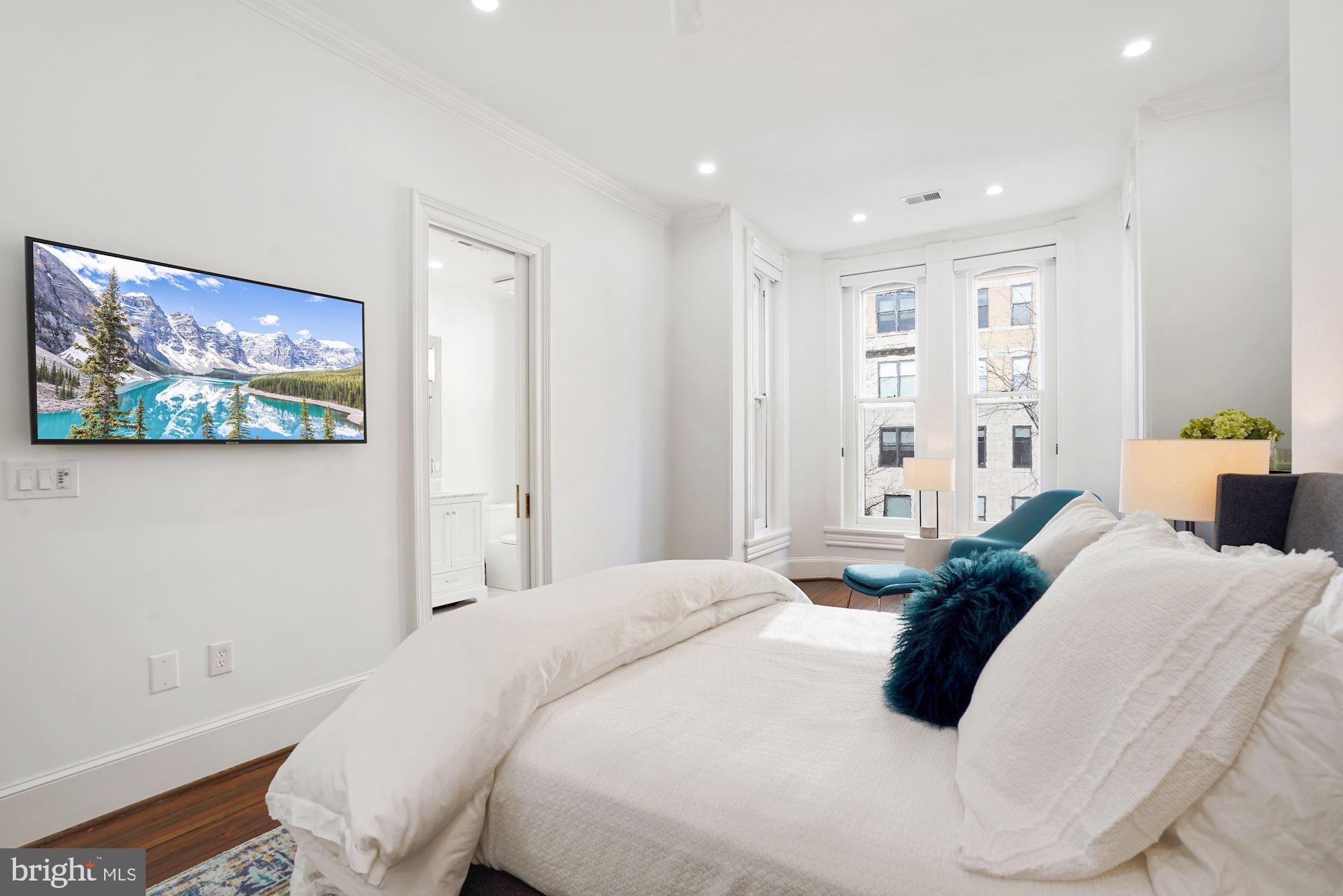 1610 Q Street Northwest Washington, DC 20009 - Photo 17 of 42 Primary Suite