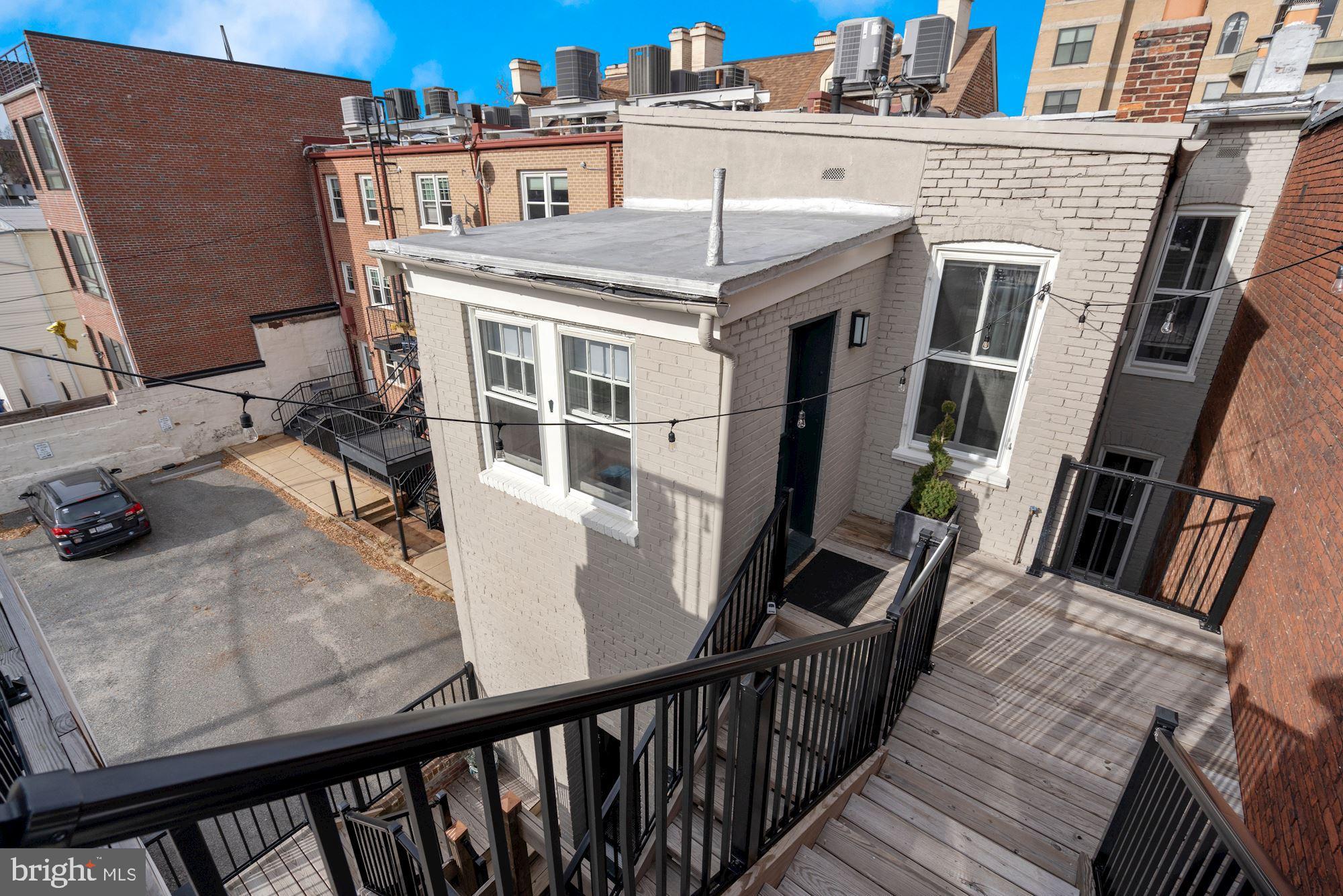 1610 Q Street Northwest Washington, DC 20009 - Photo 27 of 42 Connection to Roof Deck