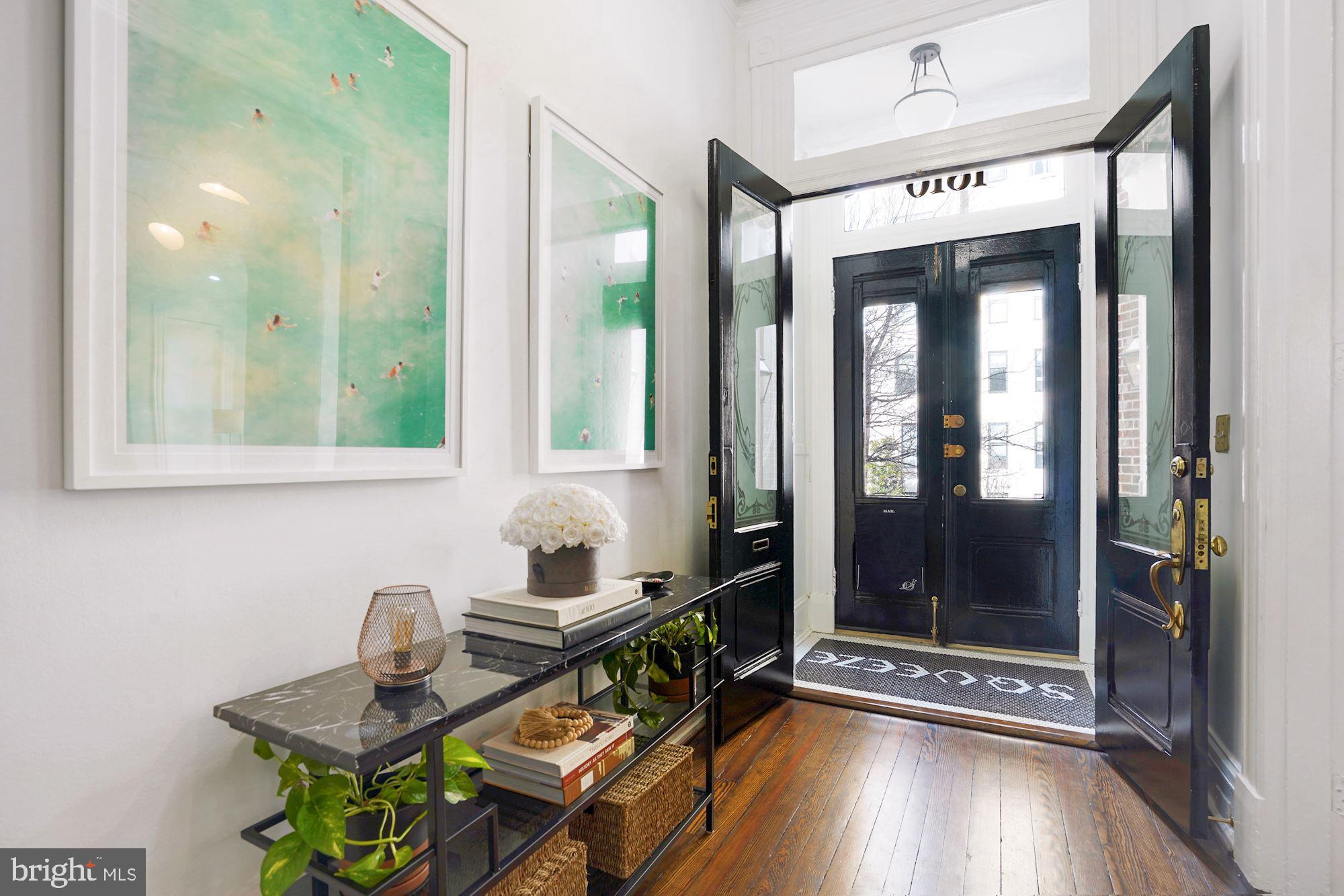 1610 Q Street Northwest Washington, DC 20009 - Photo 3 of 42 Foyer