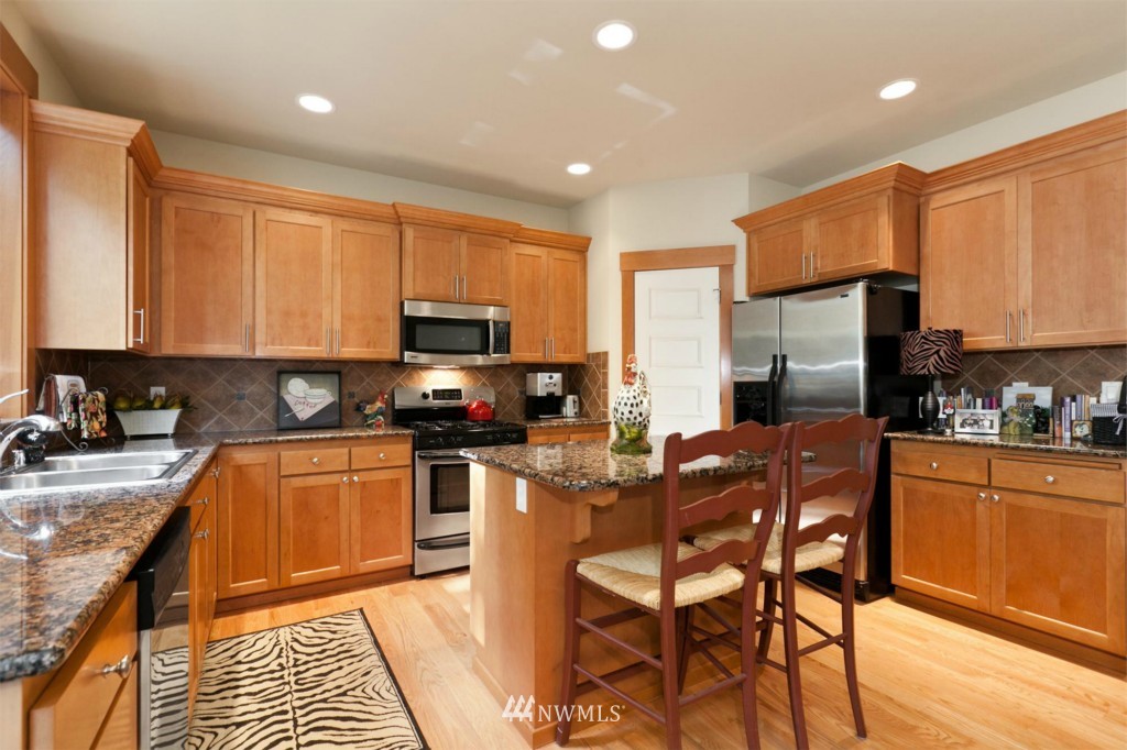 17004 15th Drive Southeast Bothell, WA 98012 - Photo 4 of 15 Gallery Image 4