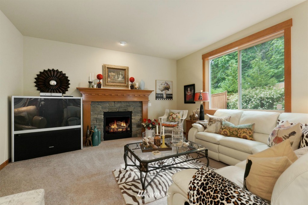 17004 15th Drive Southeast Bothell, WA 98012 - Photo 7 of 15 Gallery Image 7