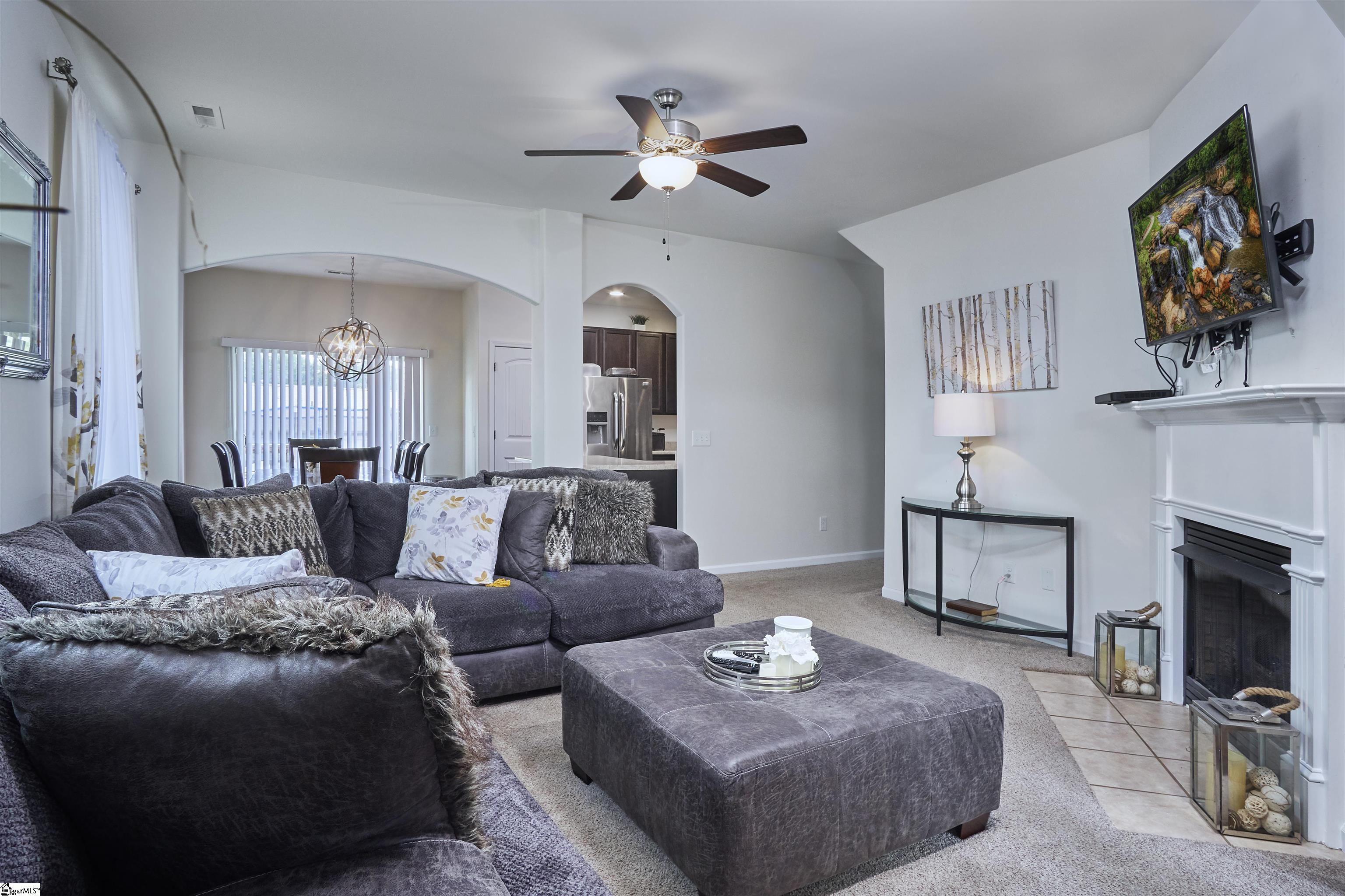 316 Stallion Road Greenville, SC 29617 - Photo 3 of 20 Gallery Image 3