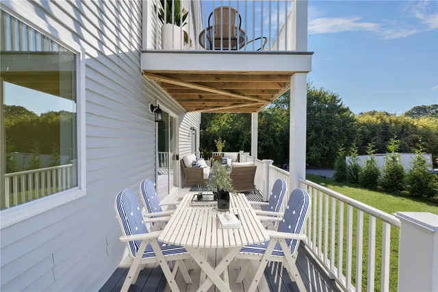 $859,900 | 311 Capron Farm Drive, Warwick, RI 02886