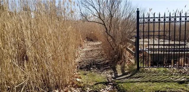 $859,900 | 311 Capron Farm Drive, Warwick, RI 02886