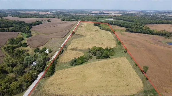 $850,000 | 1 P Highway, Weston, MO 64098