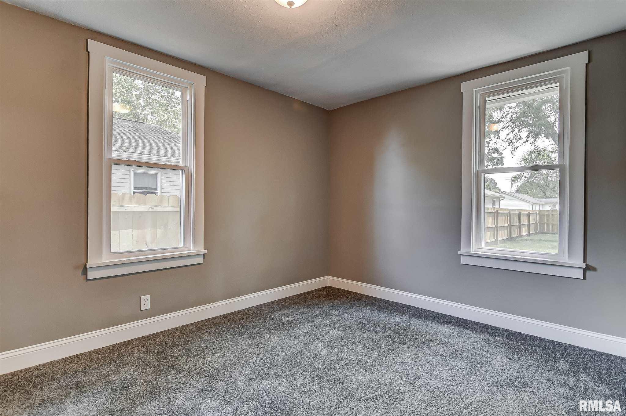 902 Franklin Street Pawnee, IL 62558 - Photo 19 of 33