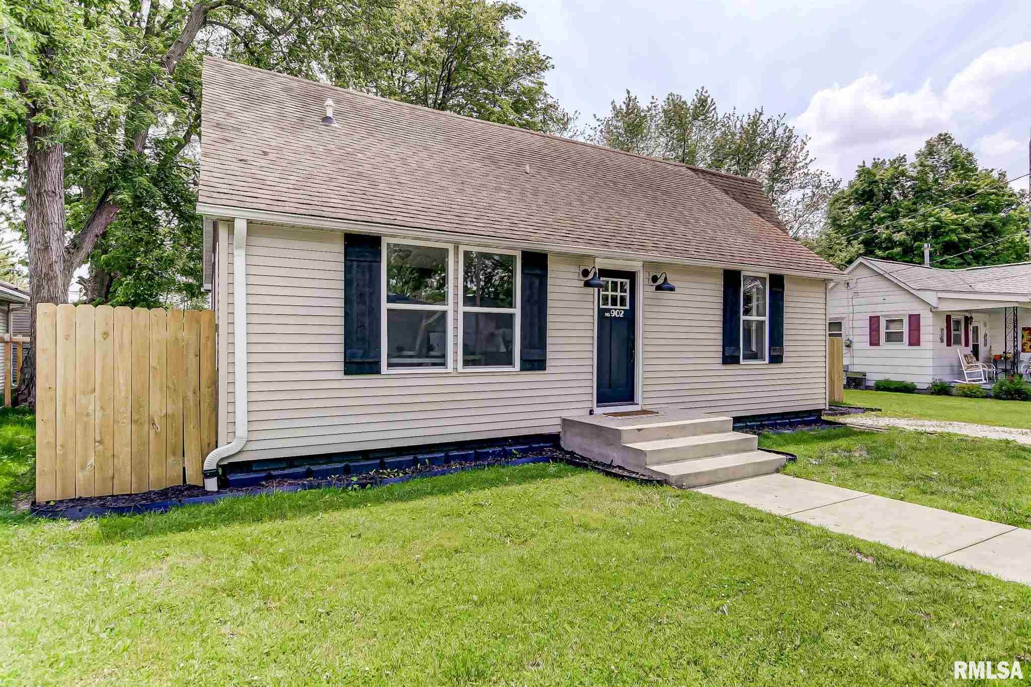 902 Franklin Street Pawnee, IL 62558 - Photo 2 of 33