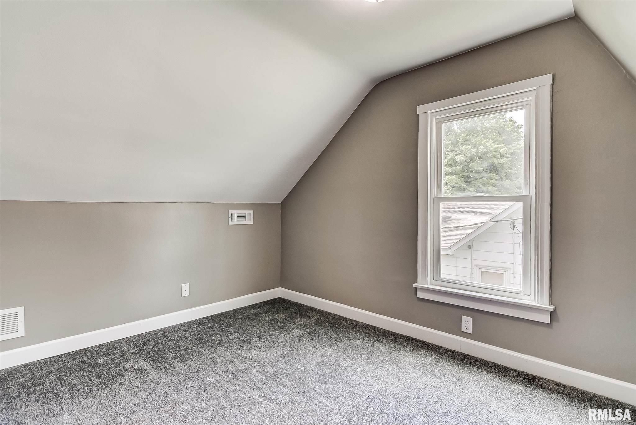 902 Franklin Street Pawnee, IL 62558 - Photo 27 of 33
