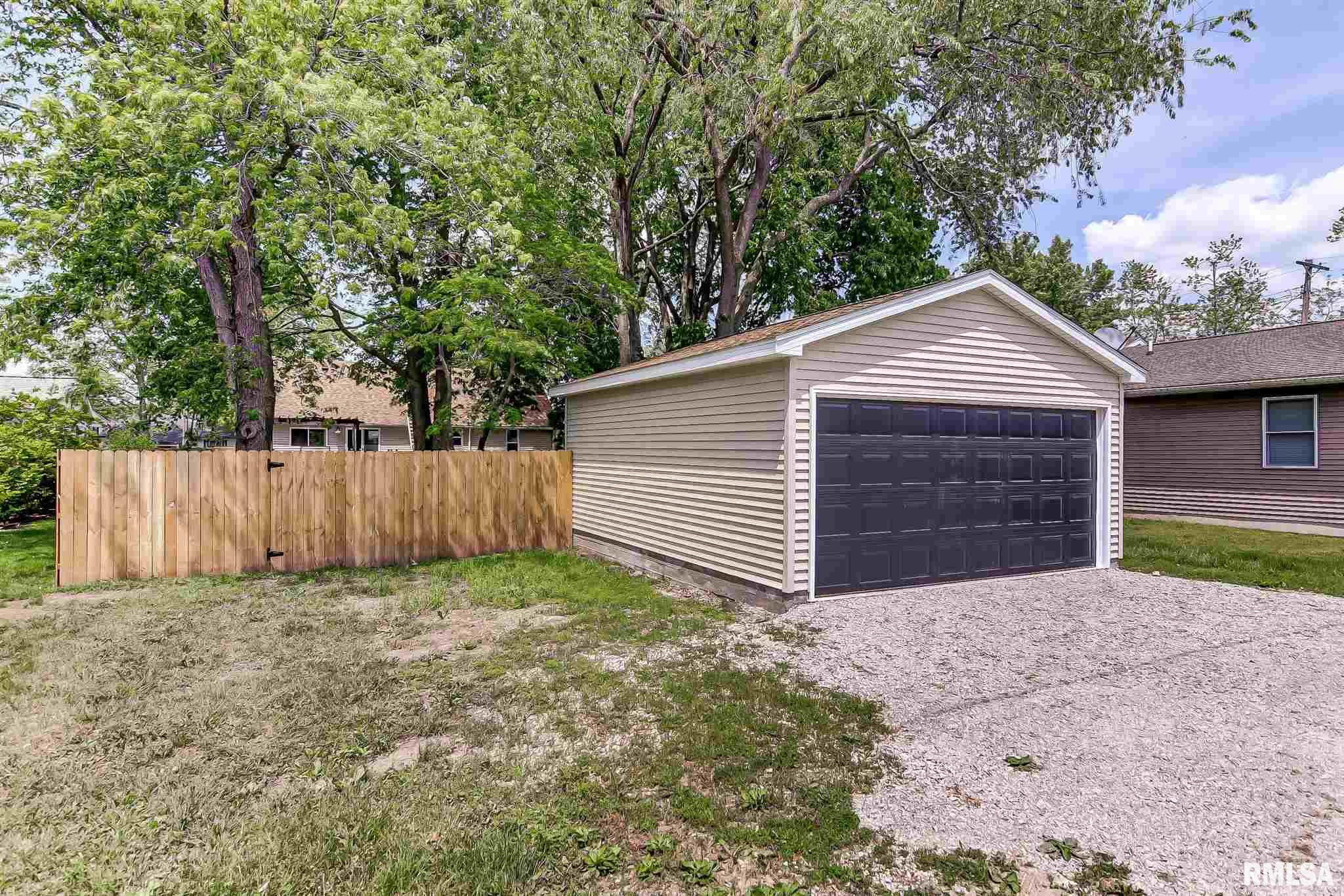 902 Franklin Street Pawnee, IL 62558 - Photo 29 of 33