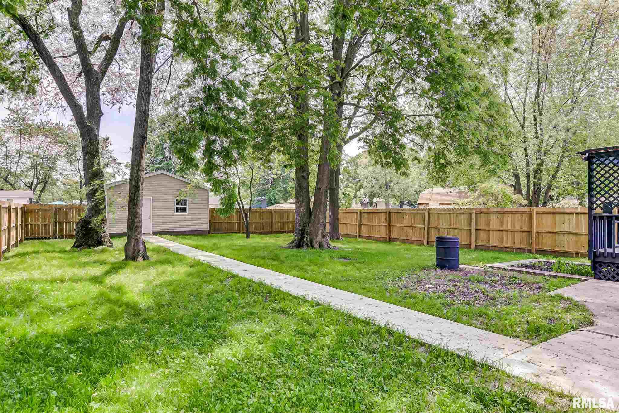 902 Franklin Street Pawnee, IL 62558 - Photo 30 of 33