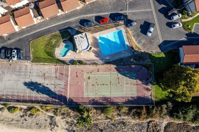 a view of a bird bath