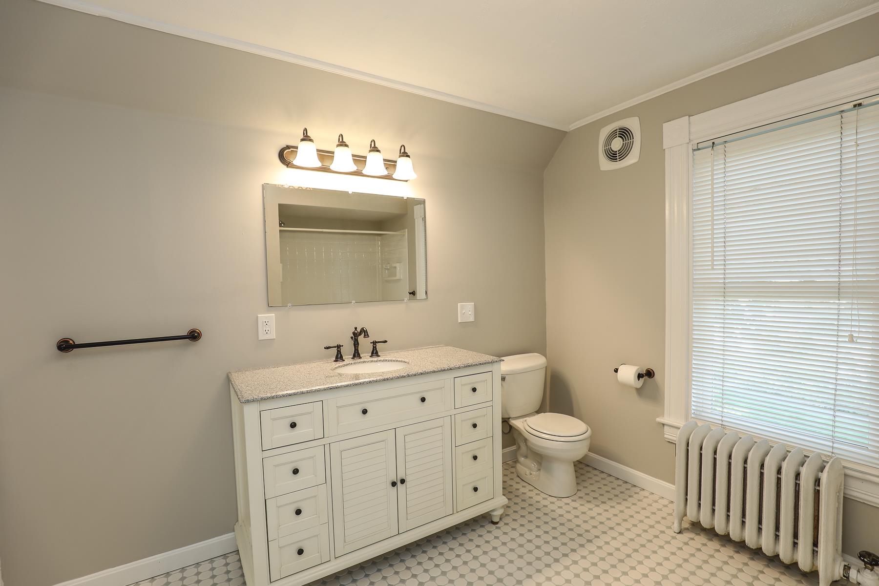 74 Riley Avenue Manchester, NH 03103 - Photo 29 of 37