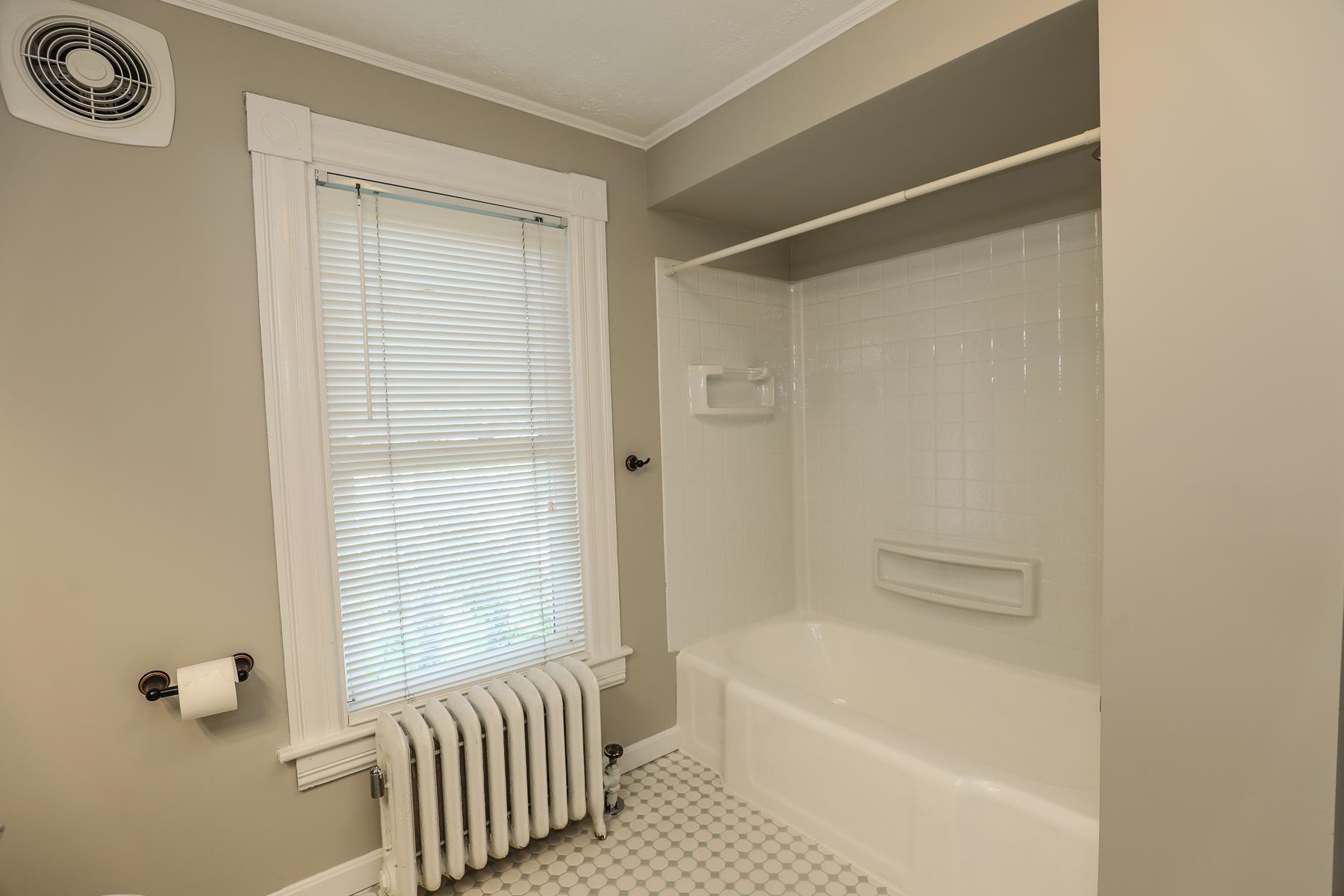 74 Riley Avenue Manchester, NH 03103 - Photo 30 of 37